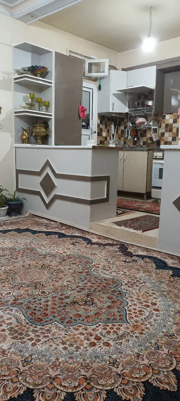 حیاط ۷۵ متر