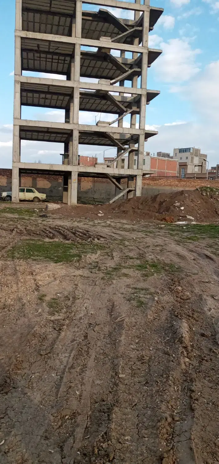 زمین ۱۷۰متر