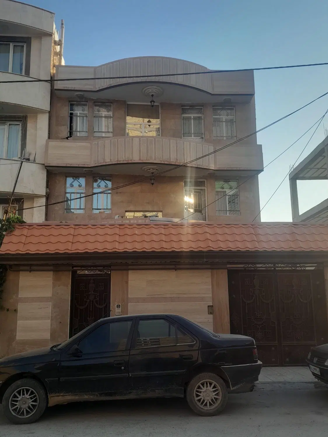 ساختمان مسکونی ویلایی شهرک شهریار
