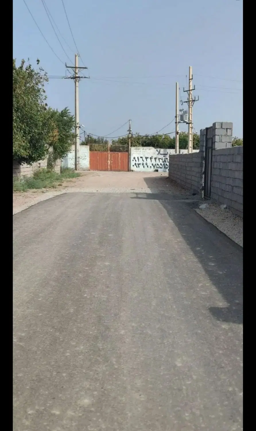 زمین باغچه نزدیک جاده اصلی