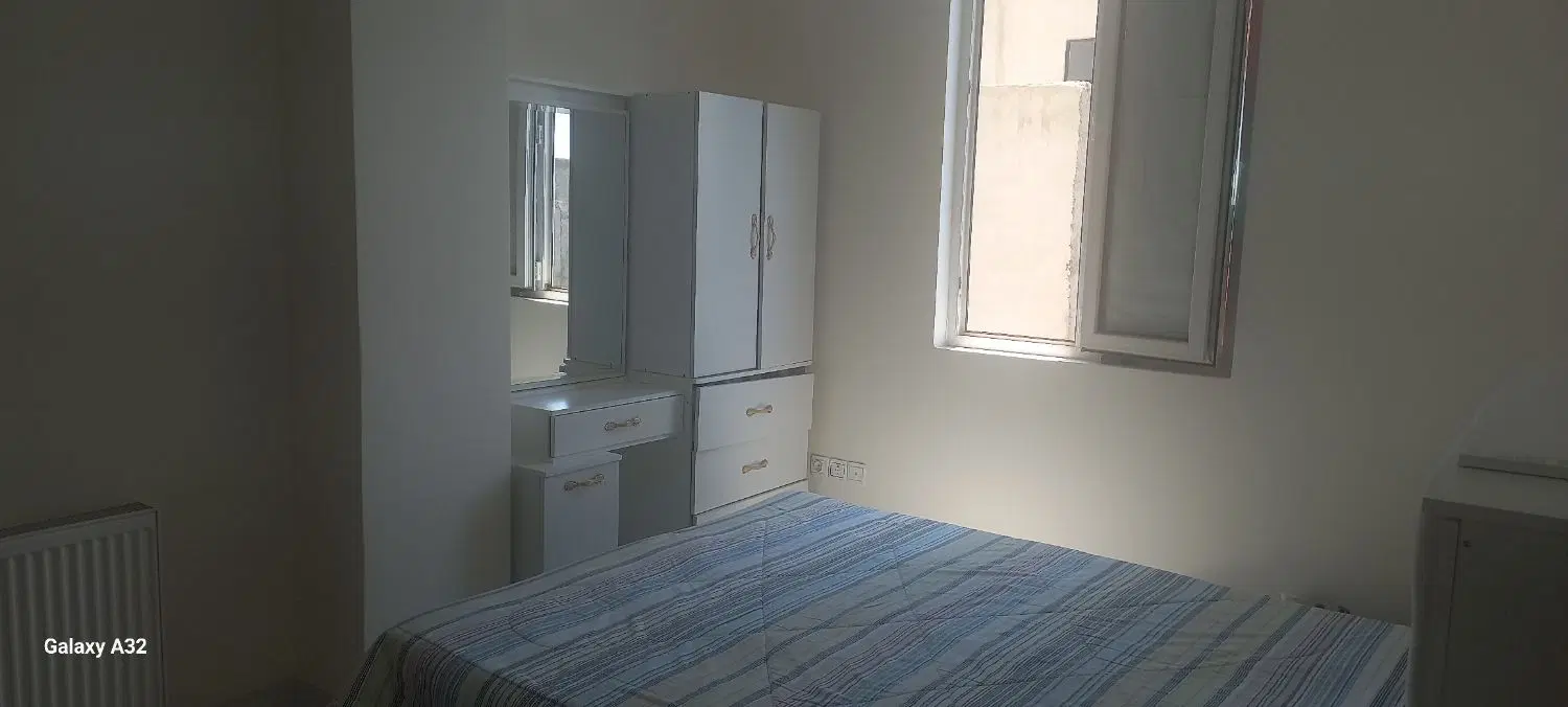 کوثر شمالی تک واحدی