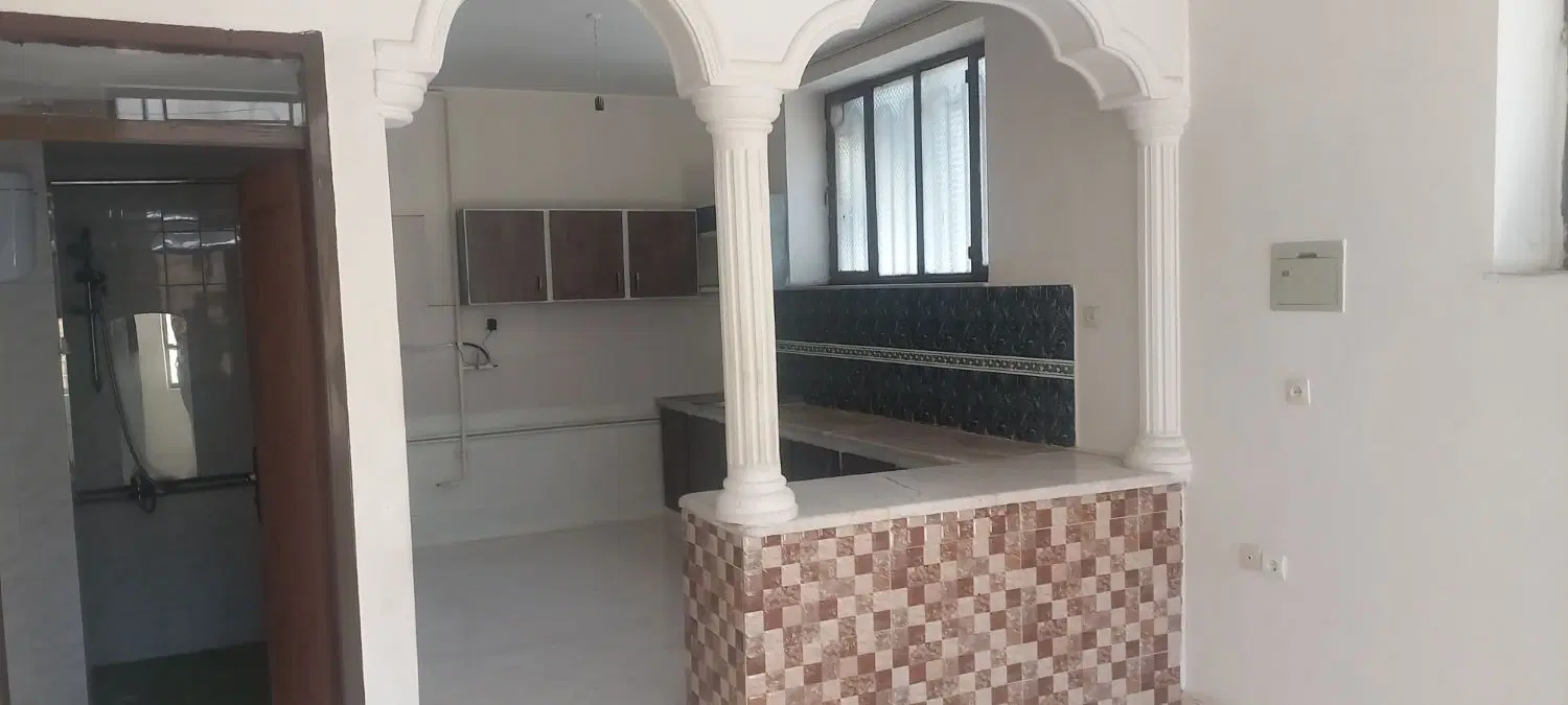 ۷۵متر یک خواب راه جدا باحیاط اختصاصی ماشین رو