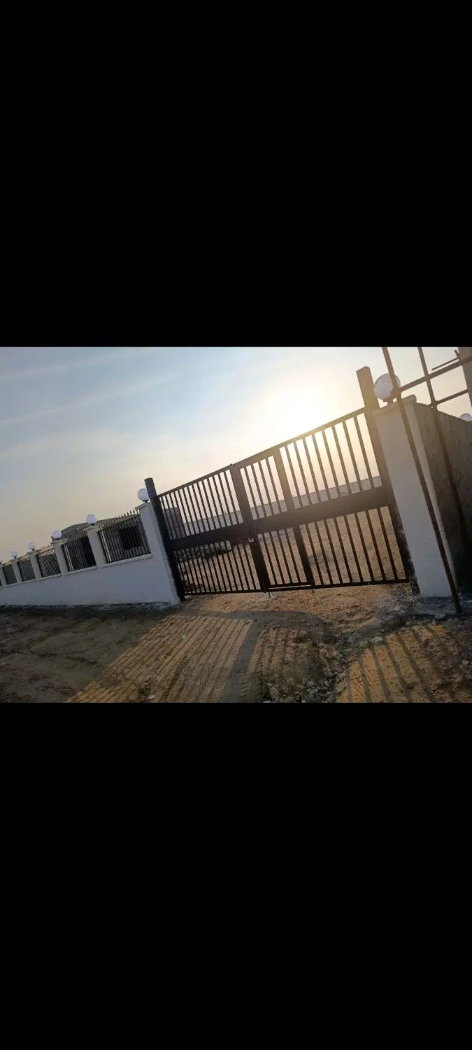 ملک تجاری صنعتی  خدماتی  ۲۲۸۰ متر