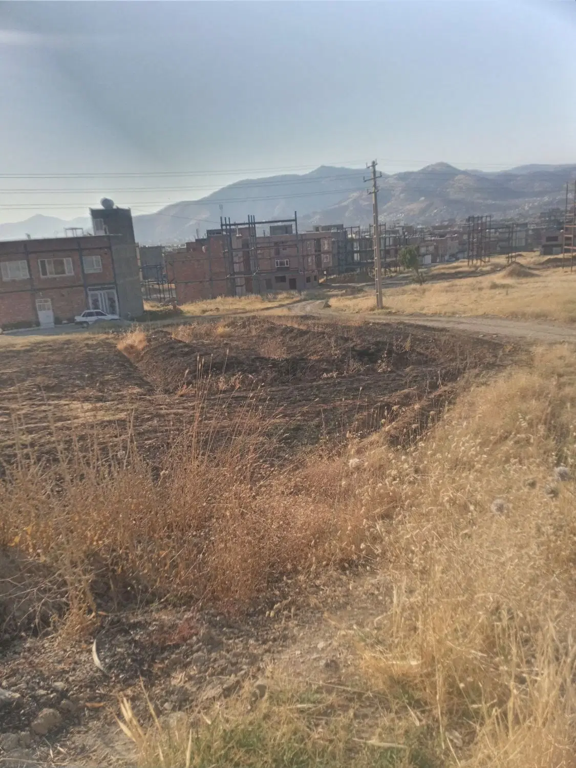 بلاک بهارستان 95 متری دونبش
