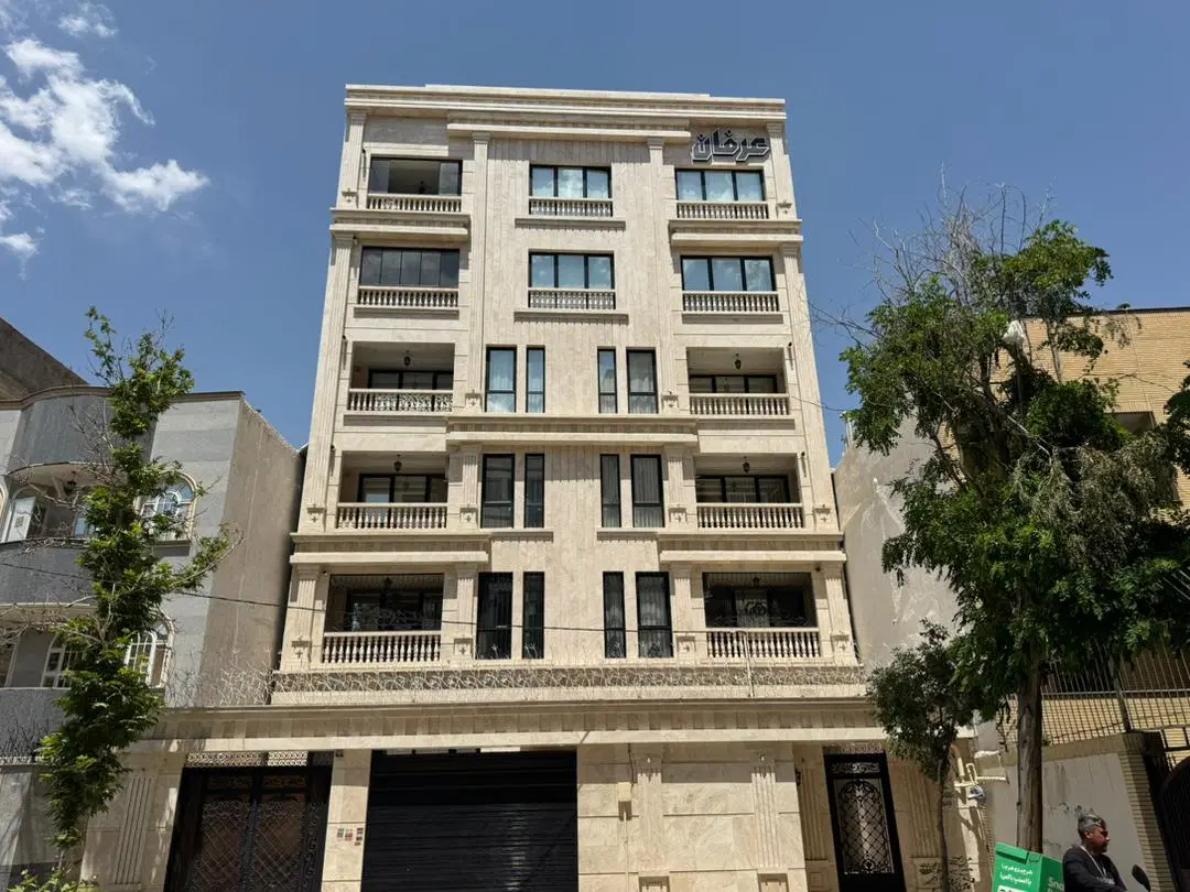 ۹۰ متر با آسانسور_ بلوار هفت تیر_ پارکینگ اختصاصی