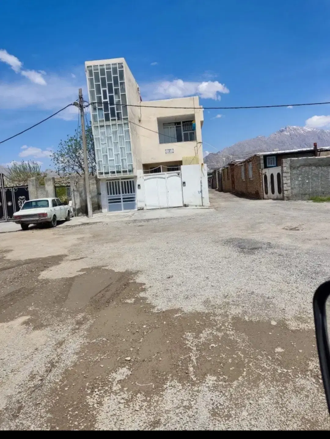 خانه نیمه کاره کیهانشهر مرادآباد