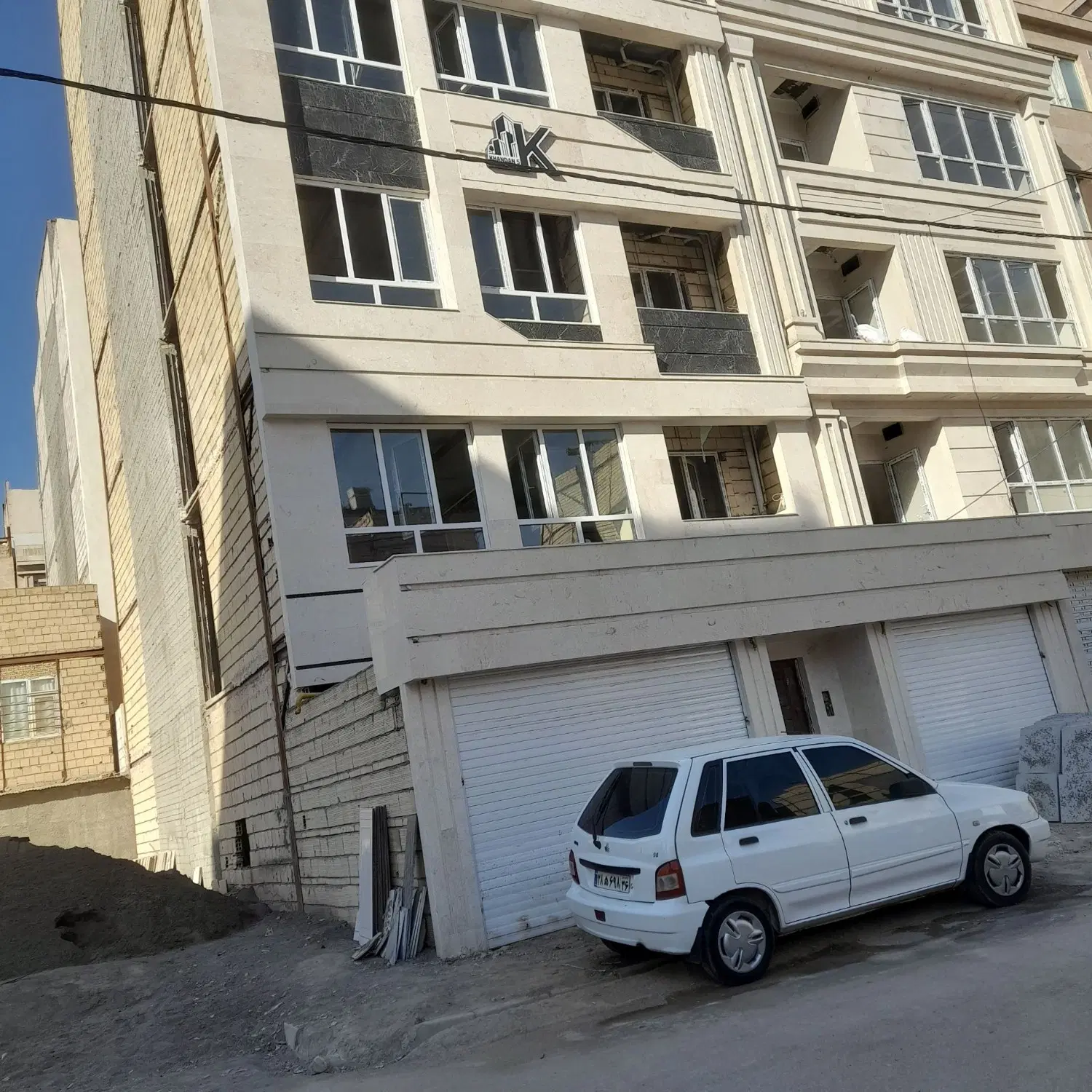 آپارتمان ۱۴۱متری پنجتن 55 شهرک  صبا  خوش قیمت