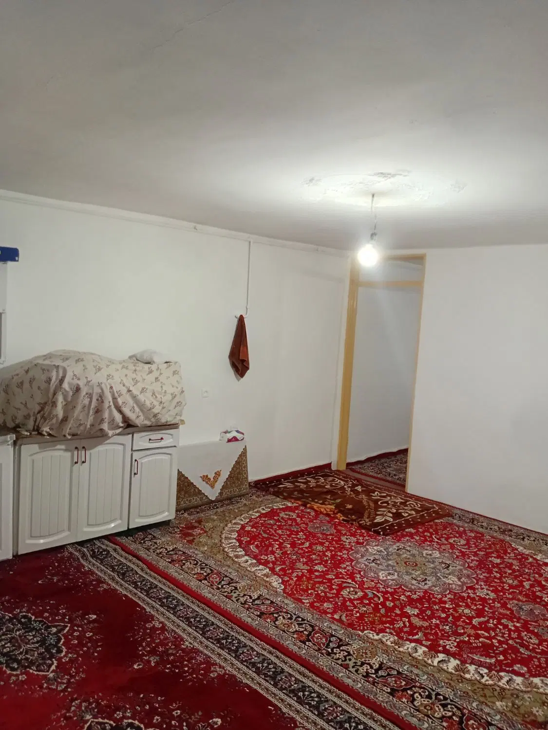 اجاره زیر زمین60متری حیاط دار بزرگ