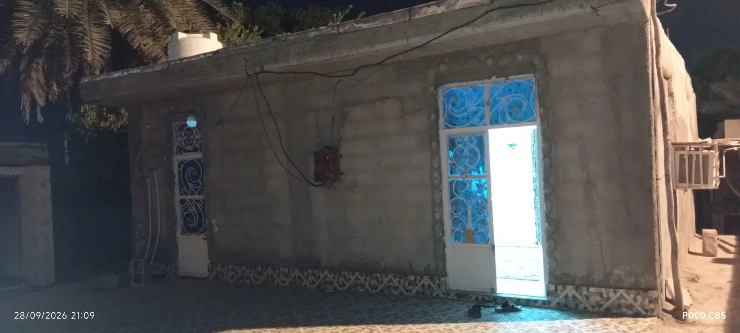یه منزل مسکونی به فروش میرسد