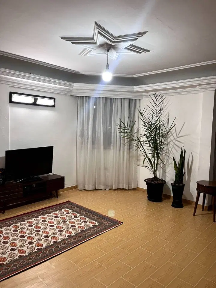 رهن اجاره هاشمیه 75 _ 110متر نور گیر بالا دوخوابه