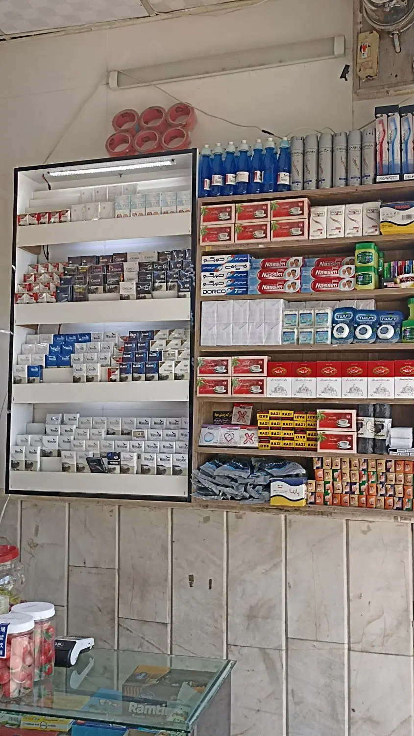 واگذاری مارکت حاشیه کاشانی با دخل بالا