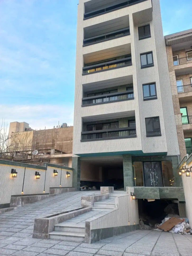 آجاره آپارتمان ۱۱۵ متری ۲ خواب ۱۰ واحدی