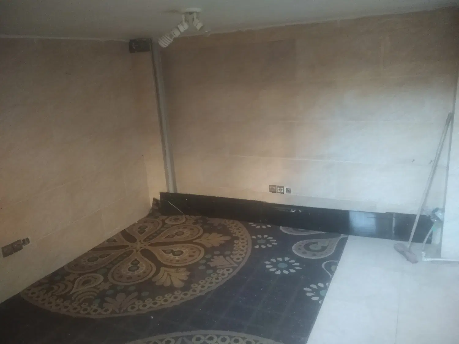 یک واحد زیرز زمین اجاره داده میشود