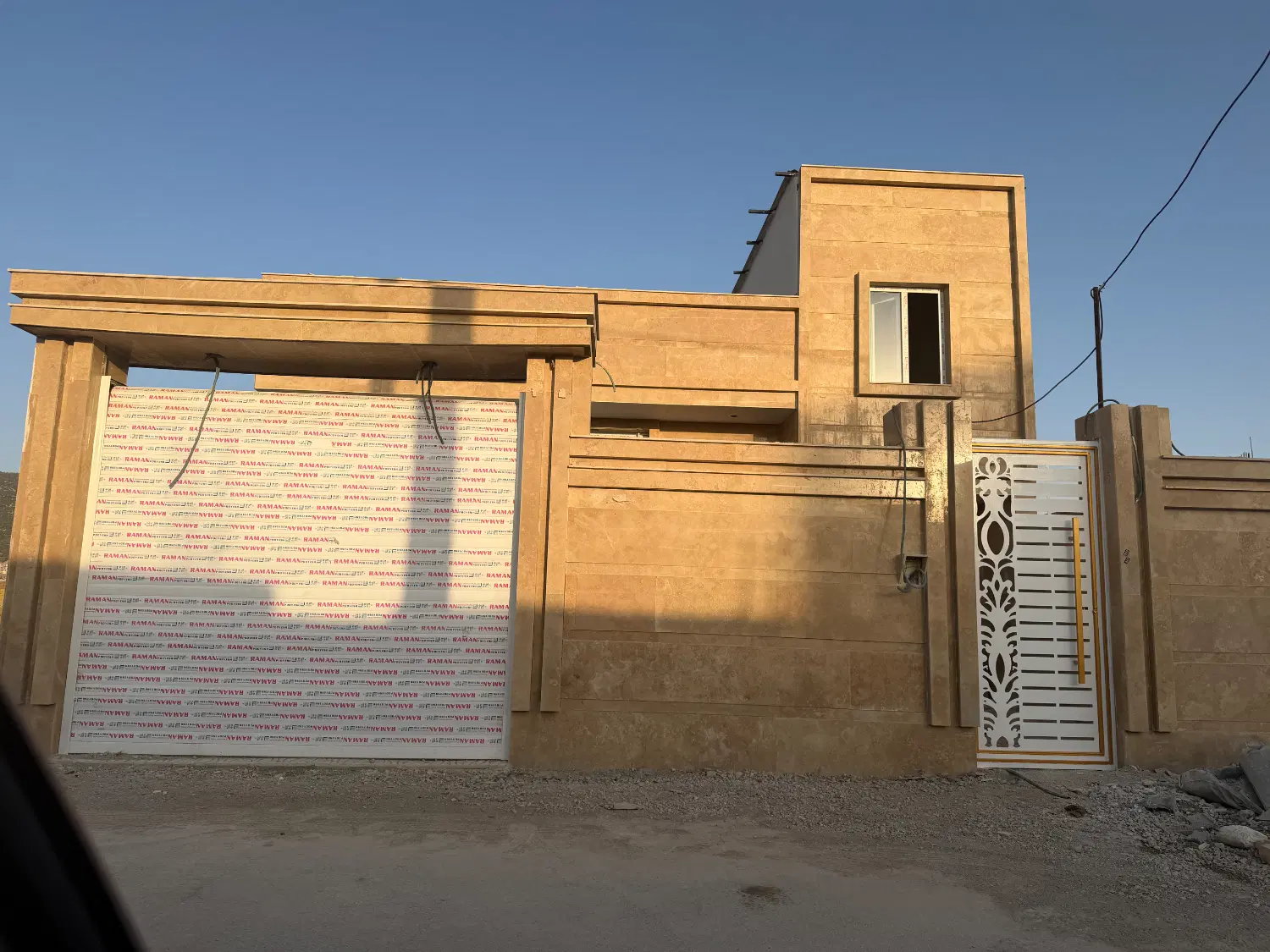 خانه ویلایی خلف اباد