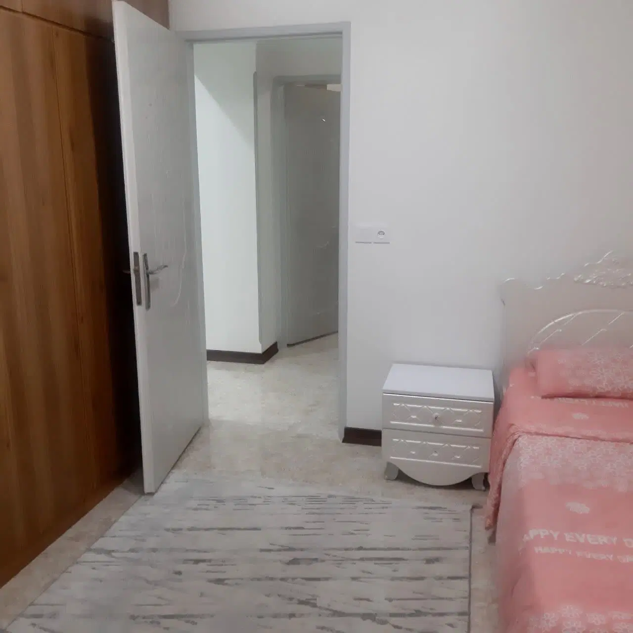 یک واحد اپارتمان ۱۳۱ متری فول امکانات