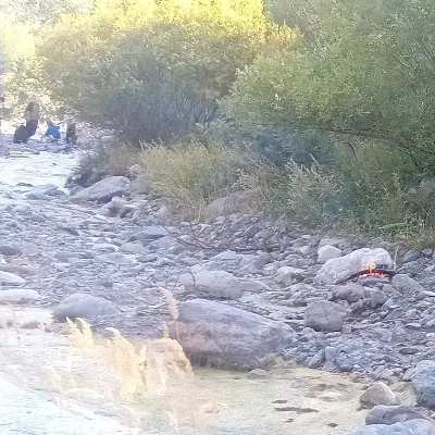 زمین پایین کوه