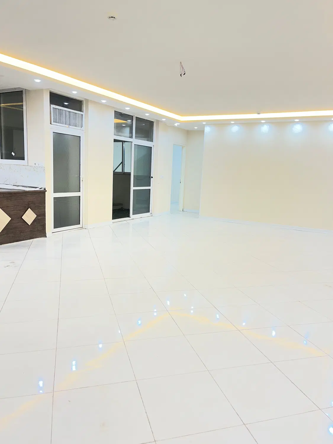 فروش آپارتمان(حکیم شاهی سوم)