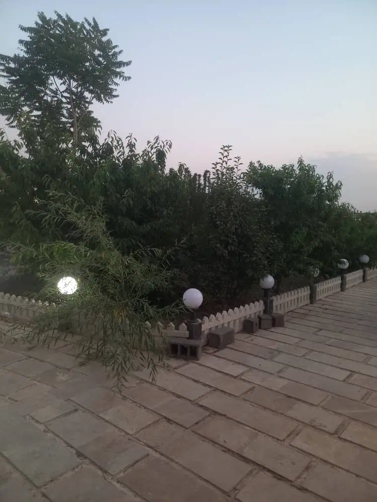 باغچه ۳۰۰ متری فروشی