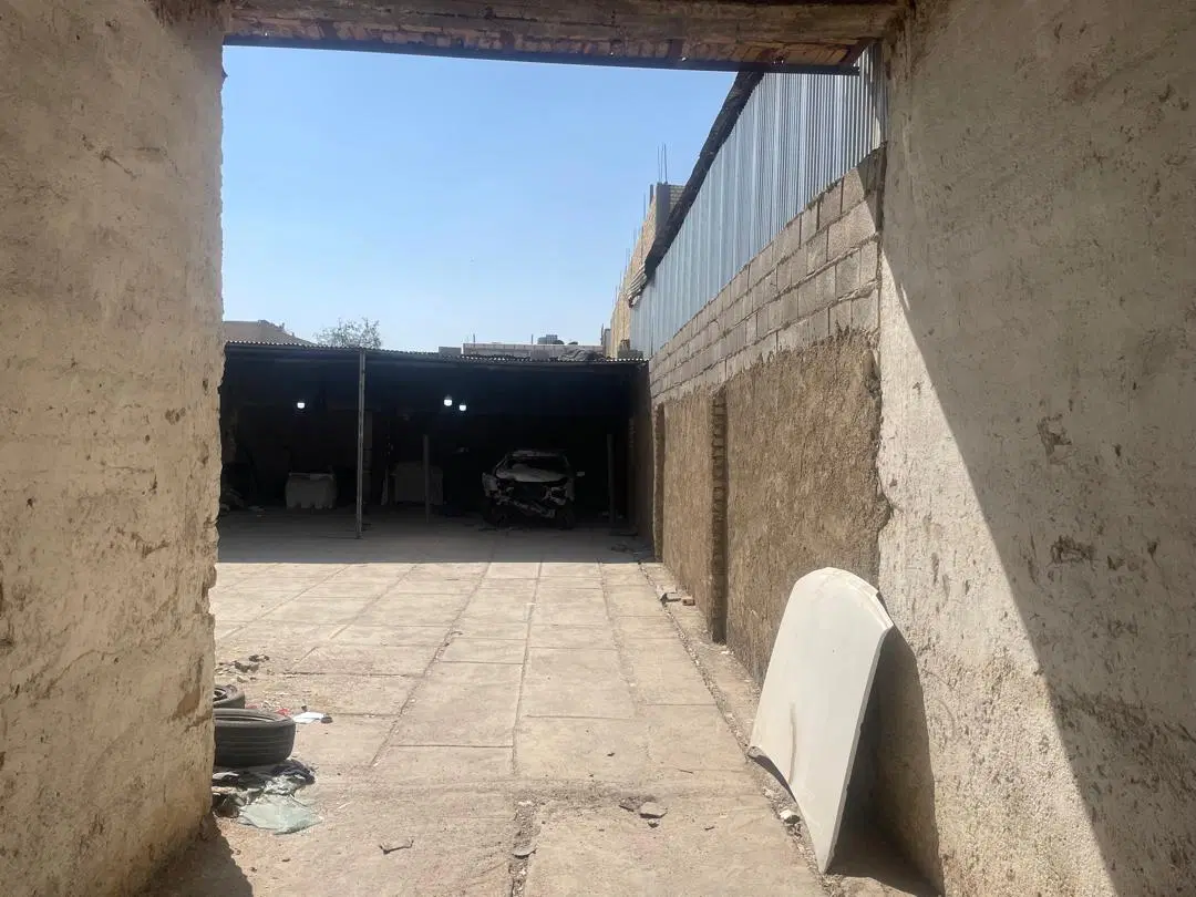 درود گاراژ دویست و پنجاه متری
