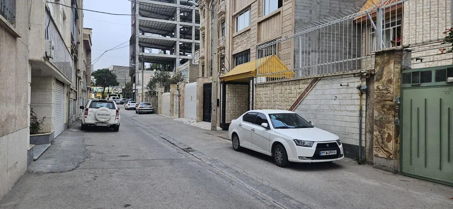 ویلایی کلنگی ۲۴۰متر بَر۱۰ میدان ورزش آرتاویل