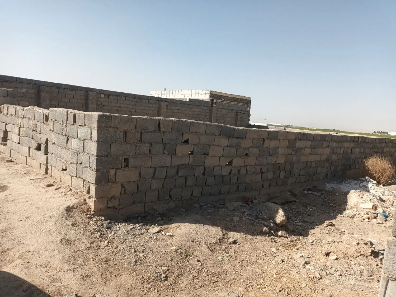 زمین صنعتی کارگاهی چهار دیواری بلوک