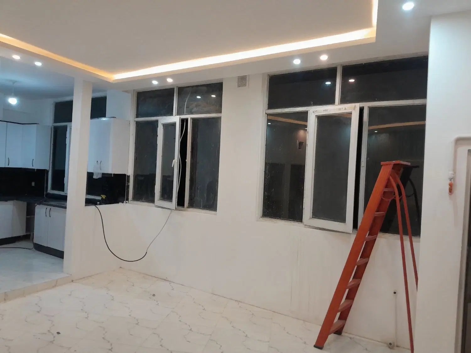 اپارتمان ۸۰ متری با پشت بام اختصاصی طبرسی ۵۷