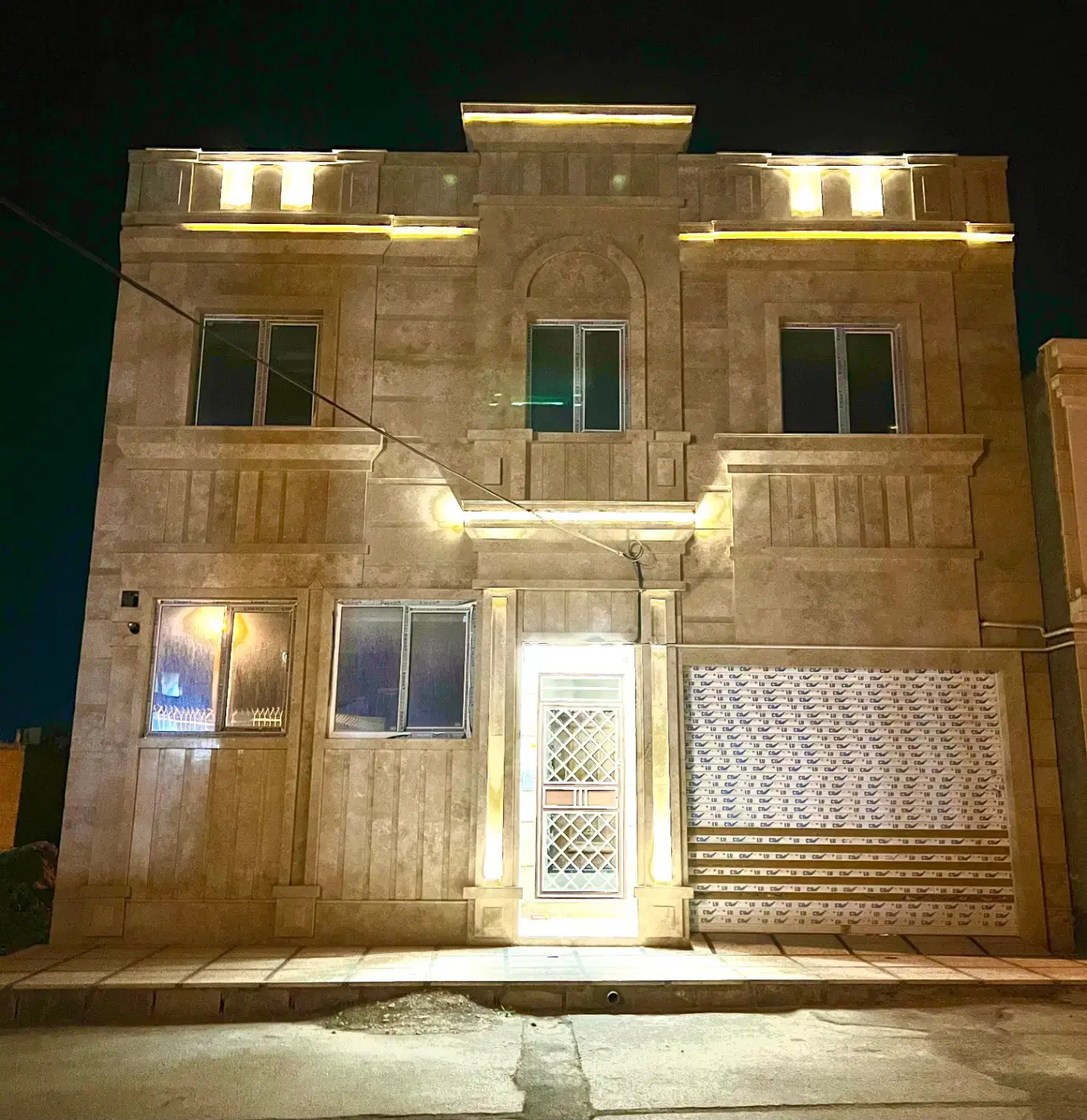 فروش دو طبقه ویلایی مستقل خشک کلیدنخورده