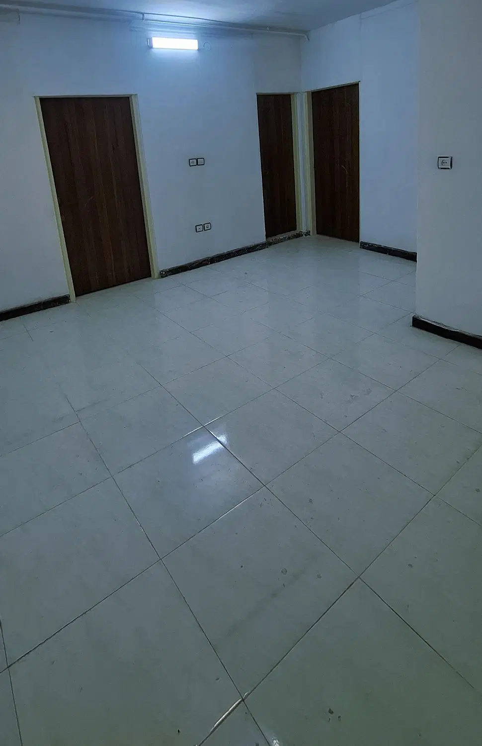 اجاره واحداداری 130 متری باپارکینگ