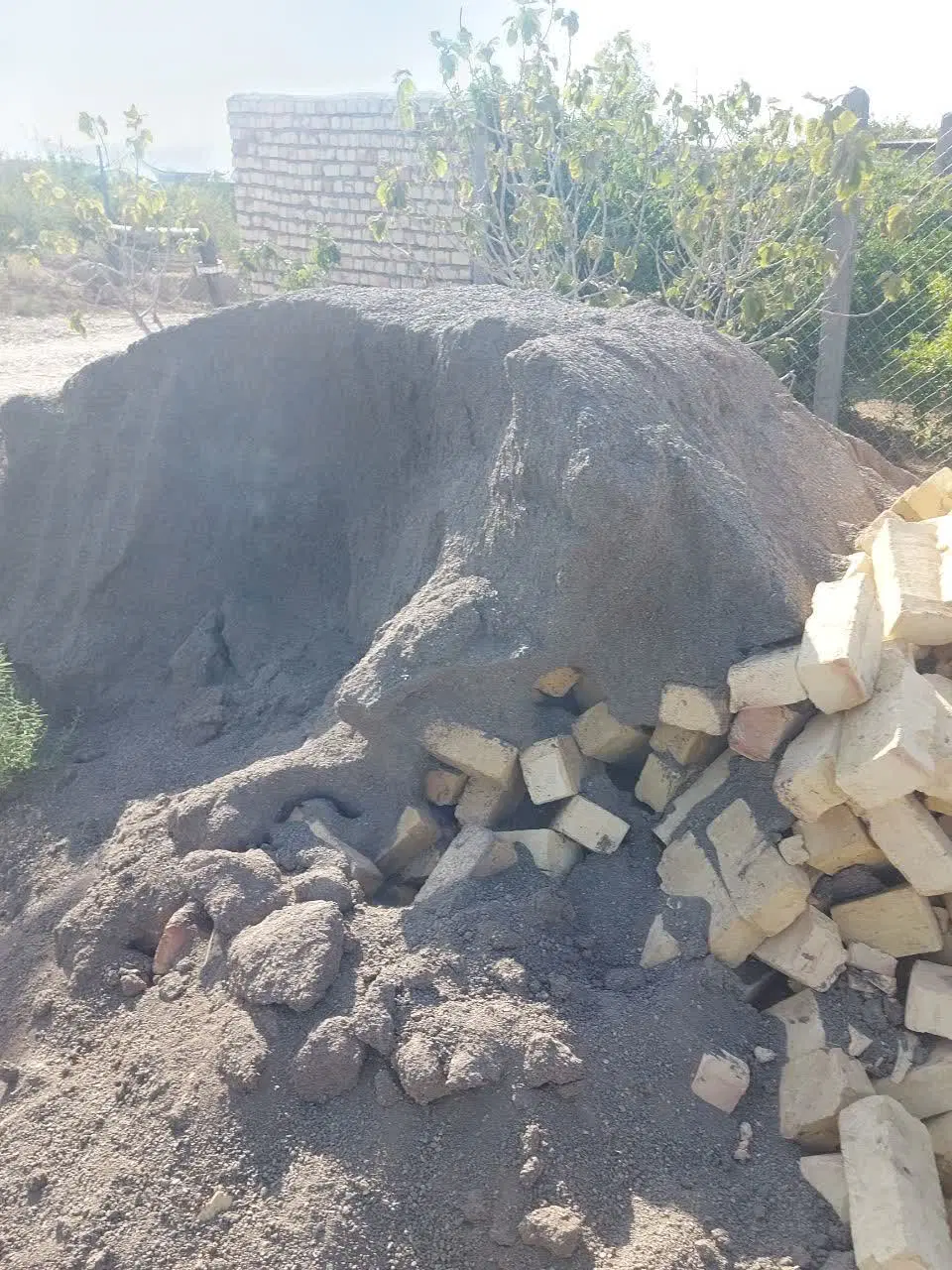 باغچه واقع در روستای ملک آباد