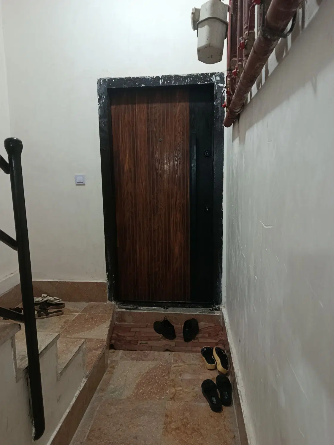 آپارتمان نوساز 60متری کوچه 6متری