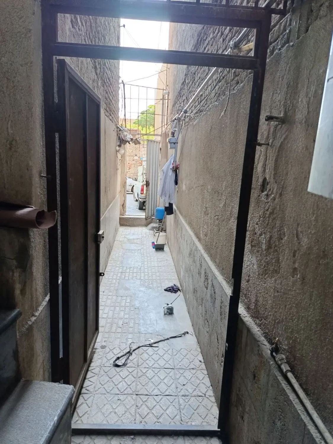 یک خانه ویلایی به متراژ۲۸متر واقع در ۱۰متری