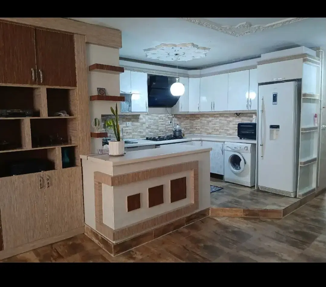 واحد ۸۰ متری رهن و فروش   سعدی خیابان همدان غربی