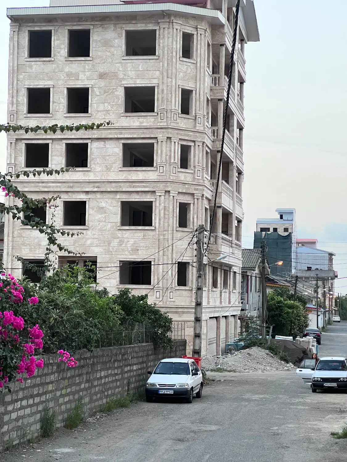 آپارتمان در مرکز شهر کلاچای شخصی ساز ۶طبقه