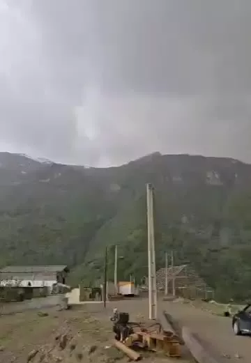 ۵۳۰ متر زمین