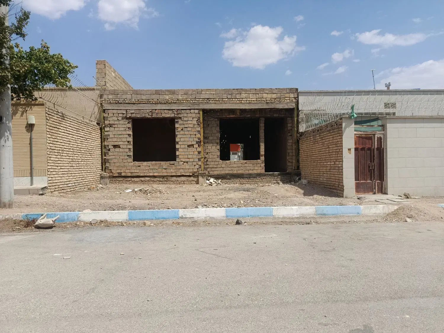 فروش یه ساختمان نیمه کاره شهرک الله آباد