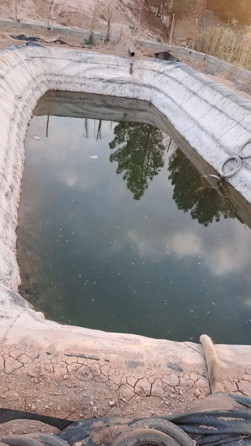 باغ ۴۵۰۰متری دارای استخر و اتاق و لوله کشی