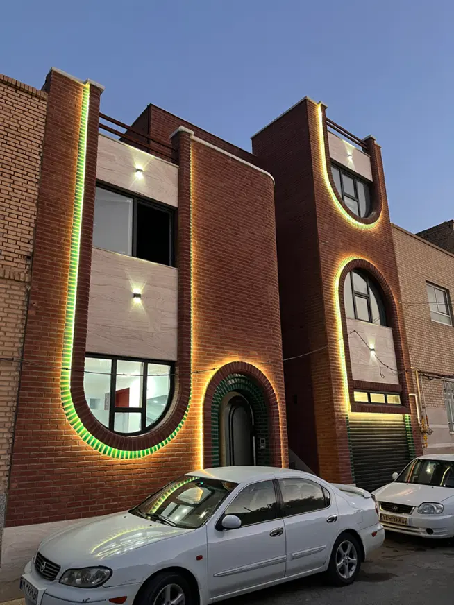 خانه نوساز با معماری مدرن
