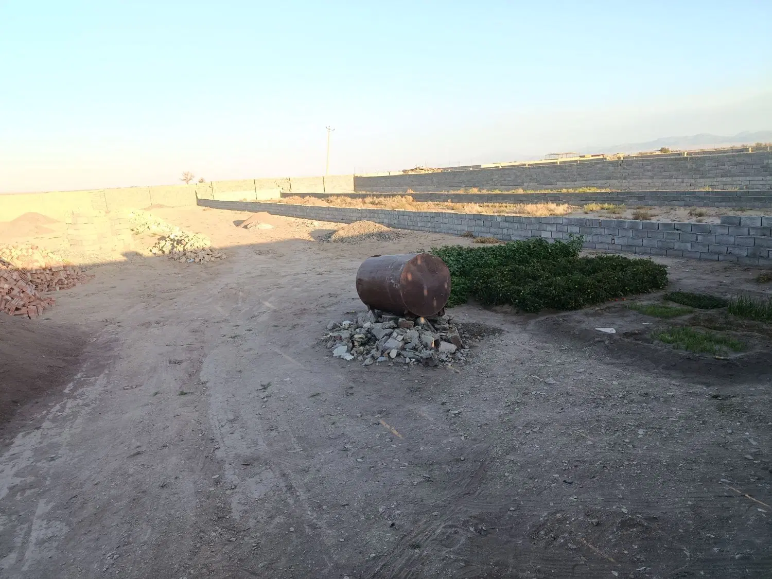 زمین برا دامداری و خانه باغ