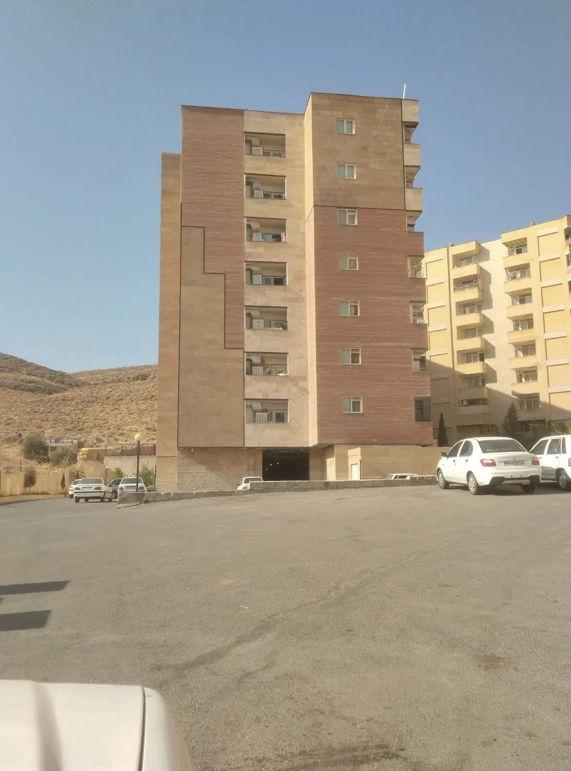 آپارتمان دوخوابه میانرود فروشی با پارکینگ 107متر