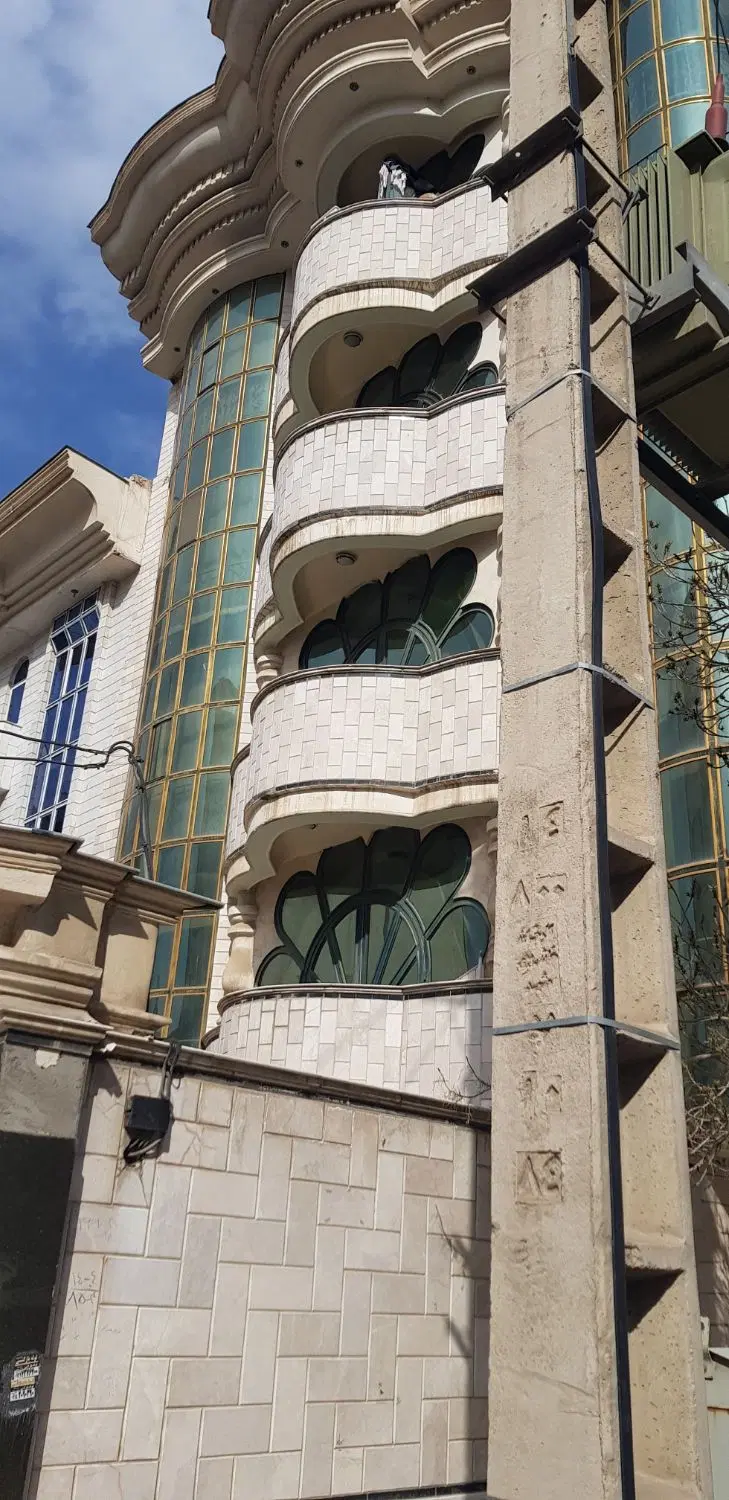 آپارتمان فرهنگ ۱۲  دونبش شمالی شهید  قاسمی