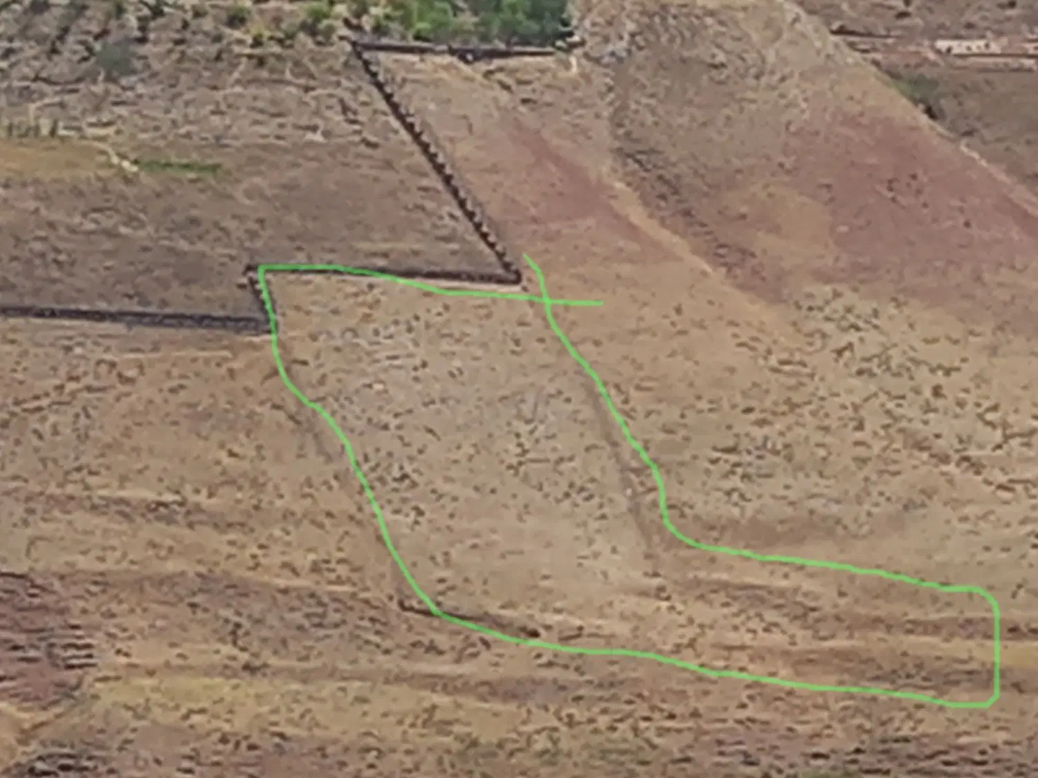 زمین فشندک طالقان