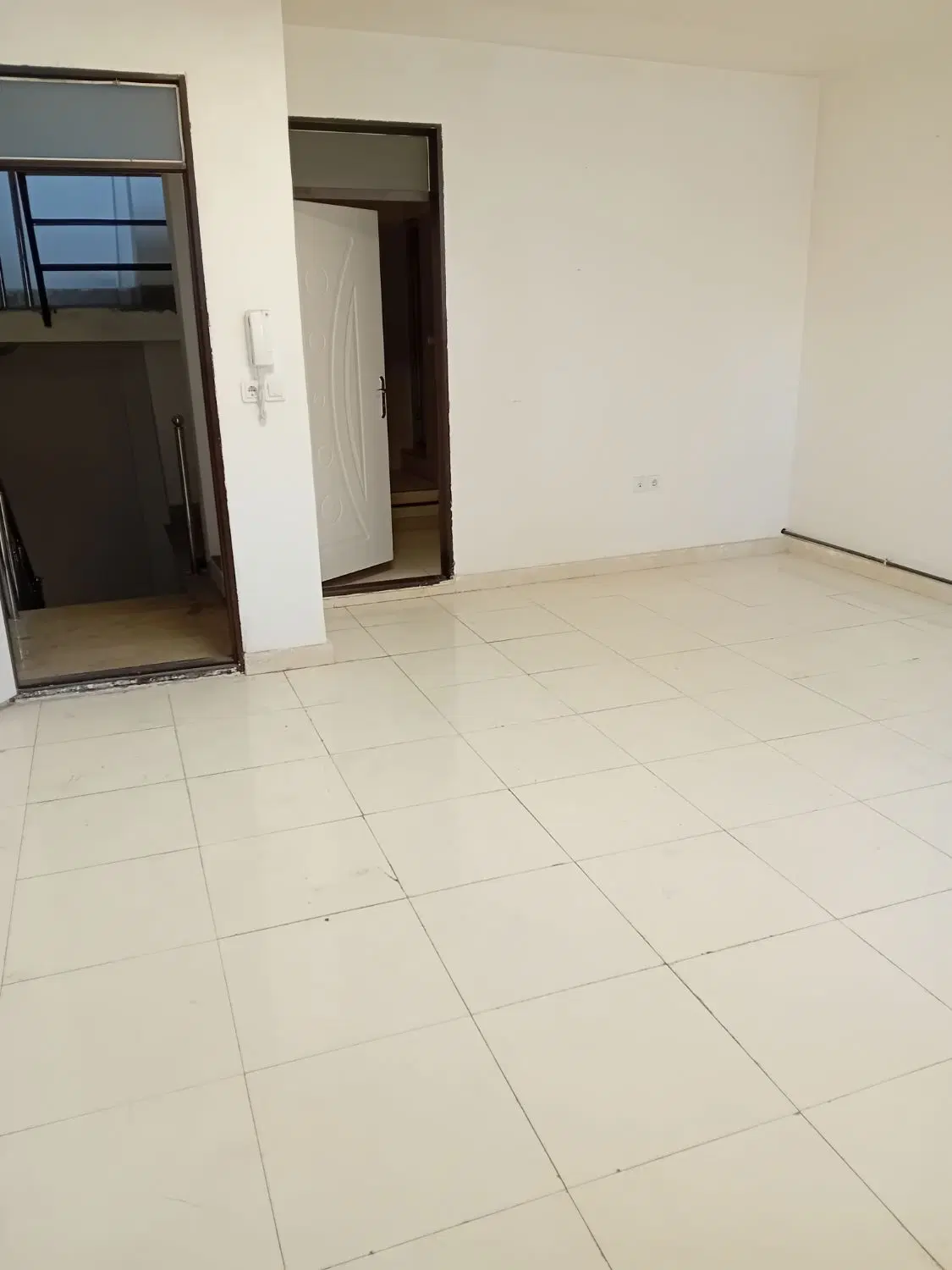 دفتری طبقه دوم ۵۰ متر