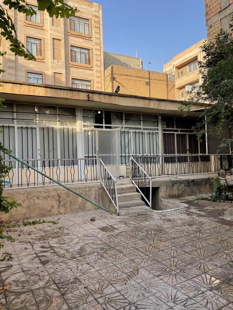 هشتگرد قدیم 260متر ویلایی بلوار  مقداد