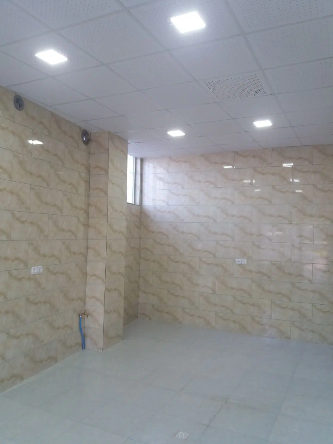 رهن واجاره مغازه بهداشتی بر خیابان فرمانداری اسکو