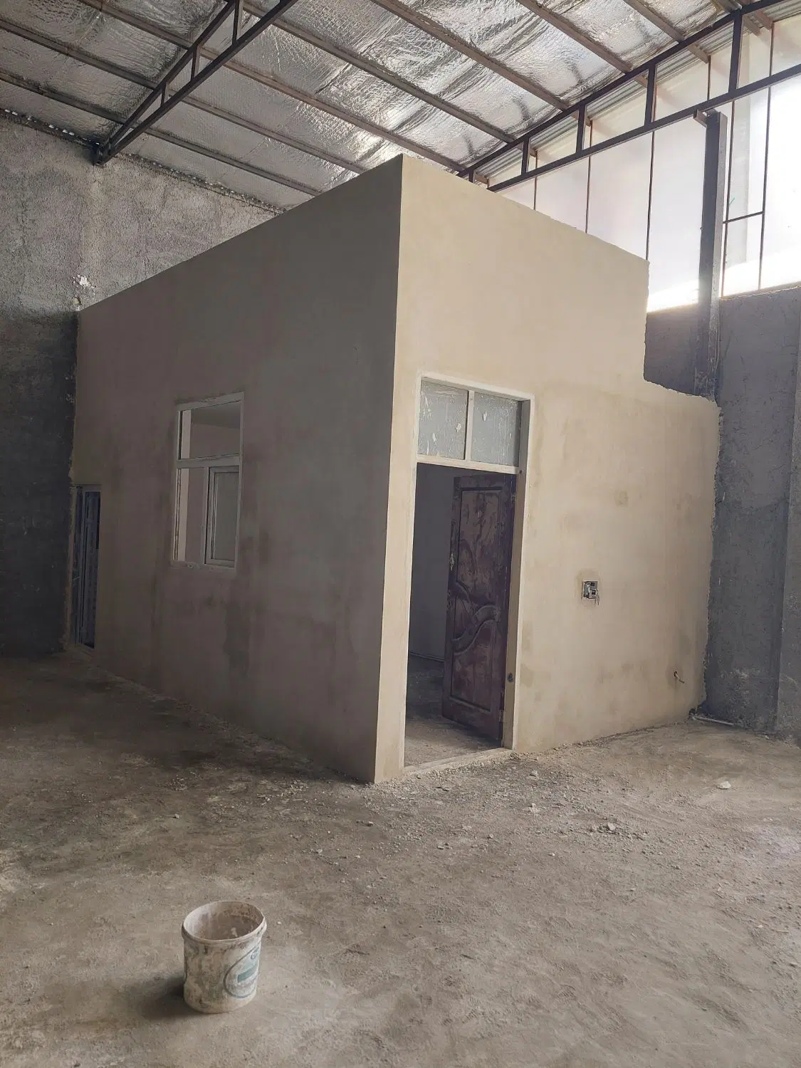 فروش واجاره سالن ۳۰۰ متری