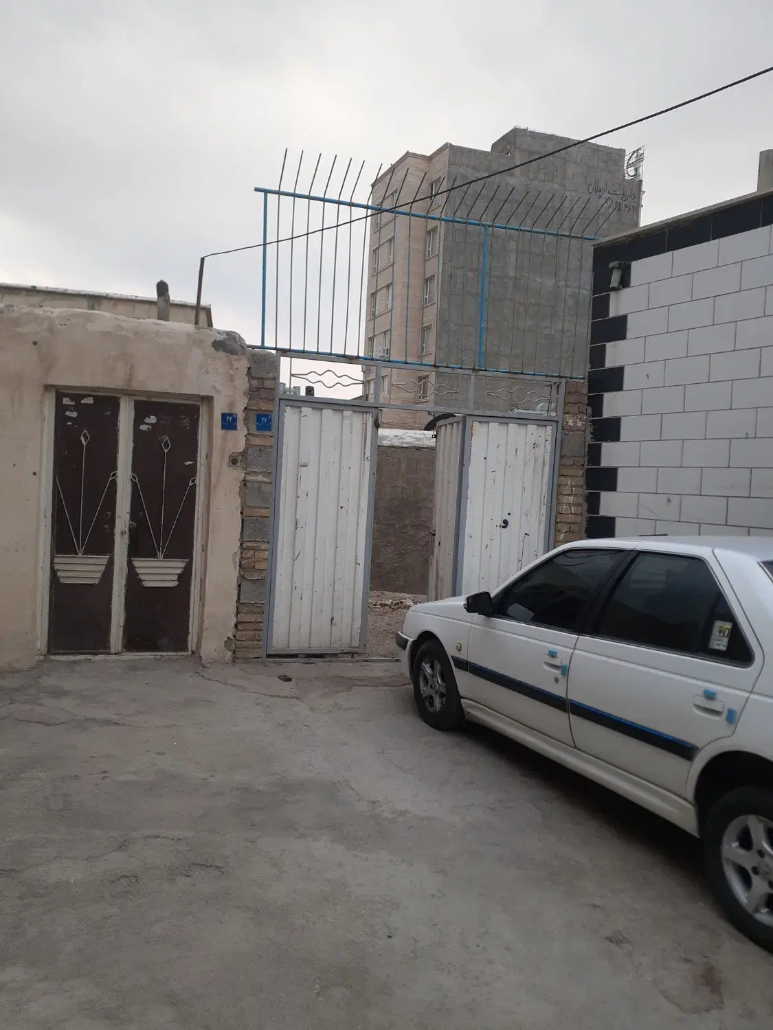 زمین فروشی چهاراه صدوقی
