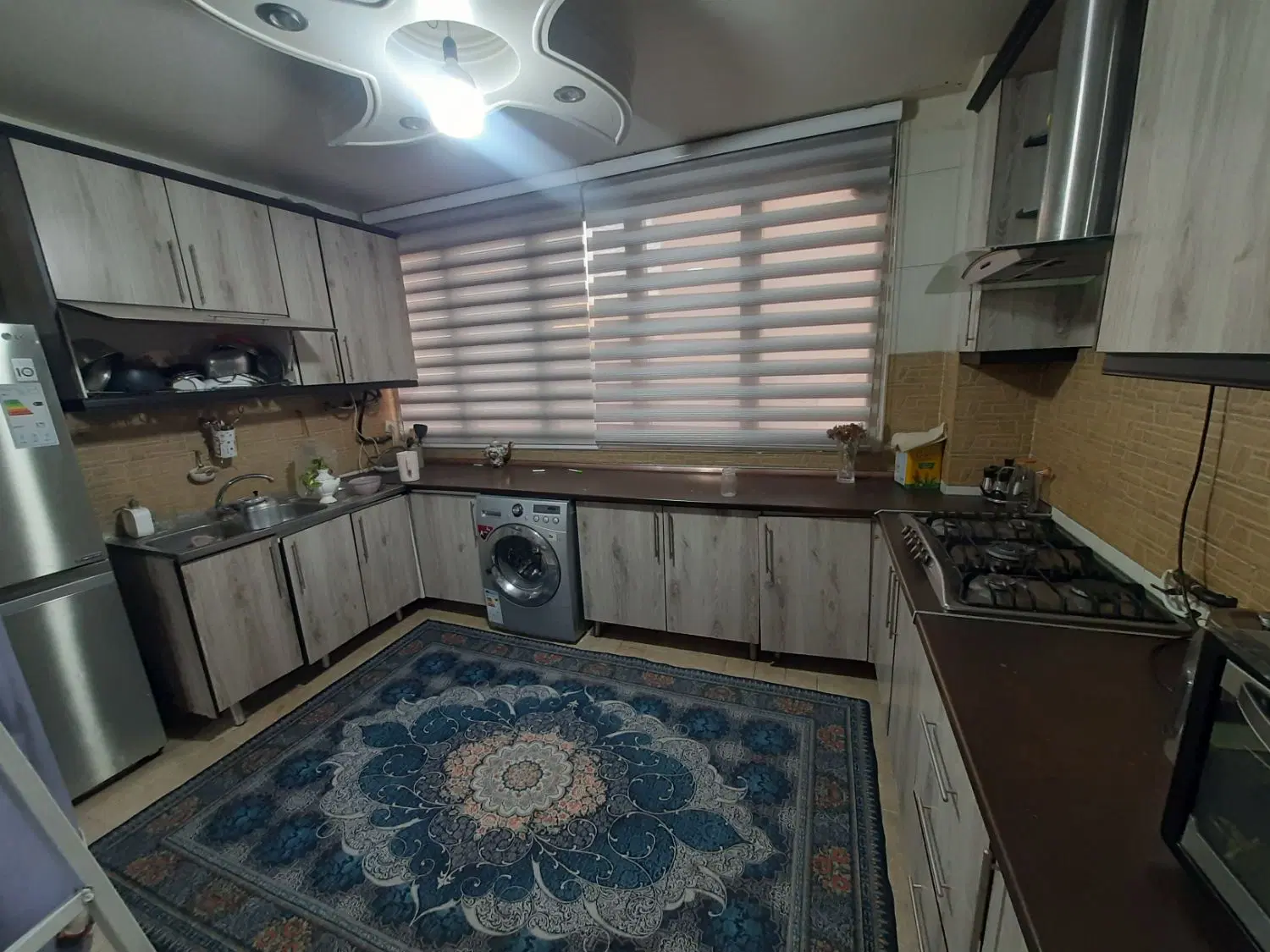 ۷۲ متر آسانسور پارکینگ