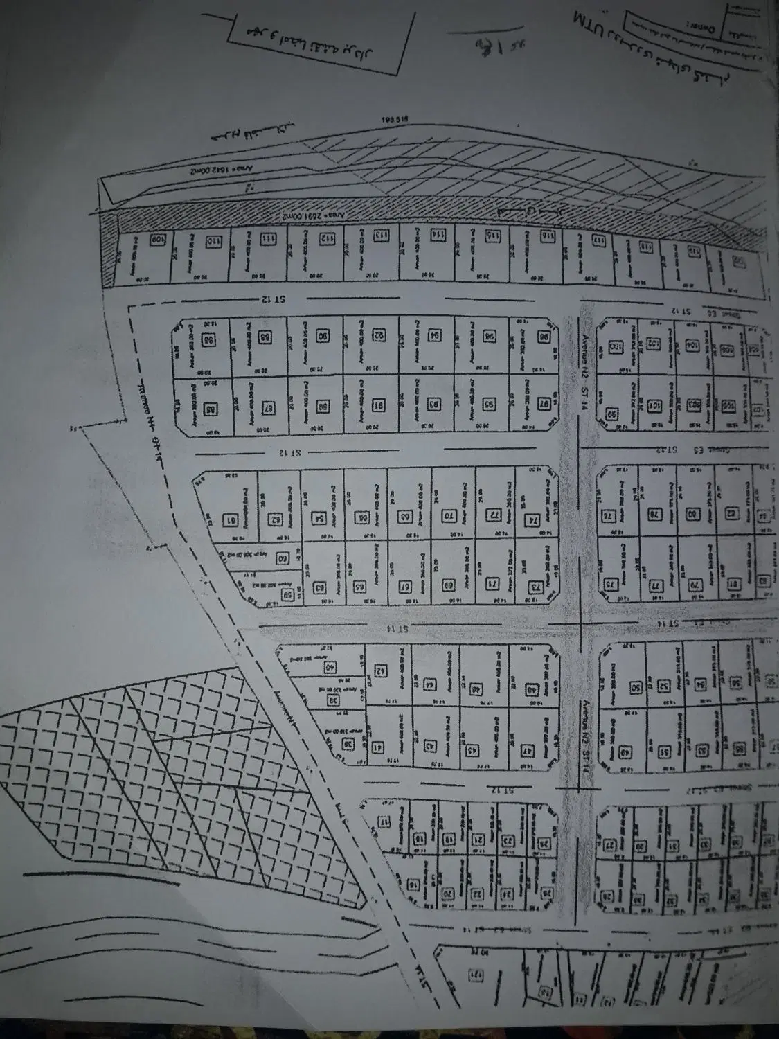 مغازه تجاری و مسکونی