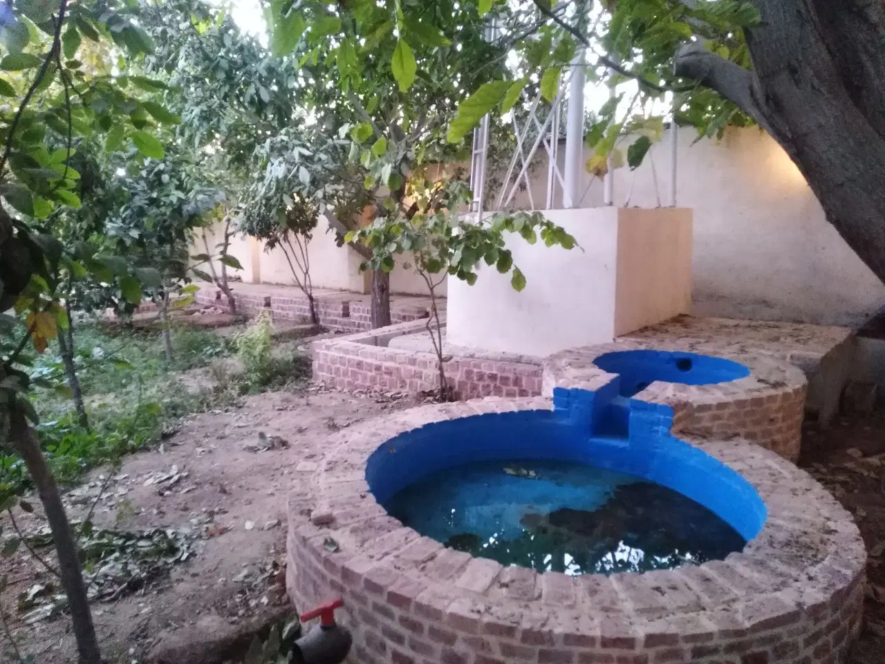 ویلا باغ لوکس و دنج فاصله تا قزوین حدودا یک ساعت