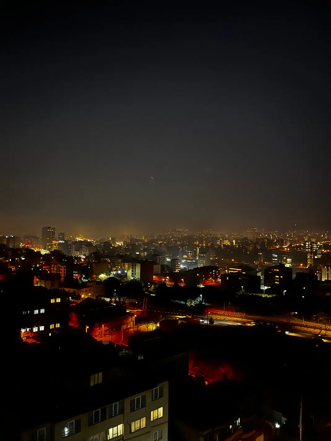 آپارتمان_ مسکن مهر _ گلشهر _ باپارکینگ